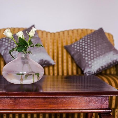 Halby Luxury Rooms Chmielna 73B วอร์ซอ ภายนอก รูปภาพ