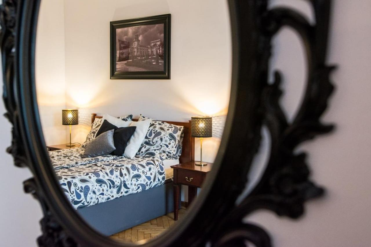 Halby Luxury Rooms Chmielna 73B วอร์ซอ ภายนอก รูปภาพ