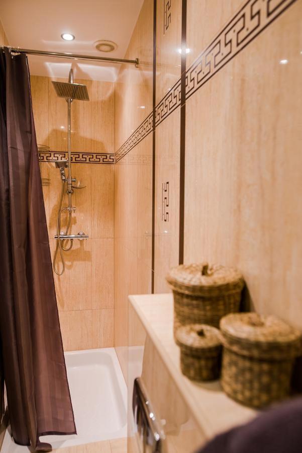 Halby Luxury Rooms Chmielna 73B วอร์ซอ ภายนอก รูปภาพ